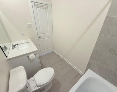 423 Amy Street - Photo Thumbnail 30
