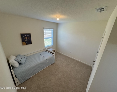 1349 Ashford Avenue Ne - Photo Thumbnail 7