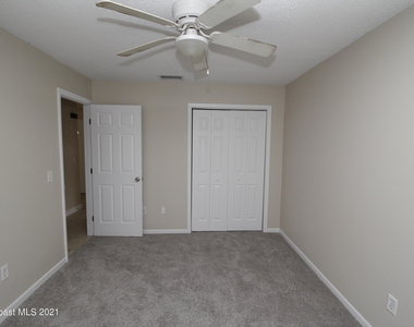 907 Commerce Road Se - Photo Thumbnail 9