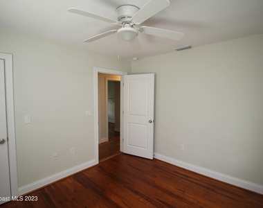 1905 Oak Street - Photo Thumbnail 11