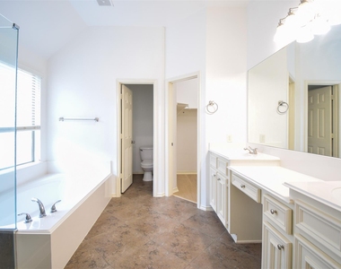 1511 Eden Meadows Drive - Photo Thumbnail 20