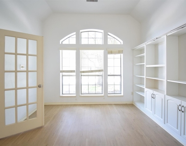 1511 Eden Meadows Drive - Photo Thumbnail 4