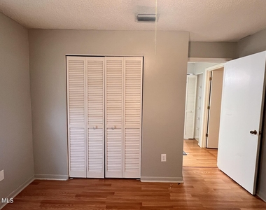 934 Colonial Avenue Se - Photo Thumbnail 12