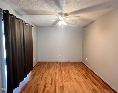 934 Colonial Avenue Se - Photo Thumbnail 11
