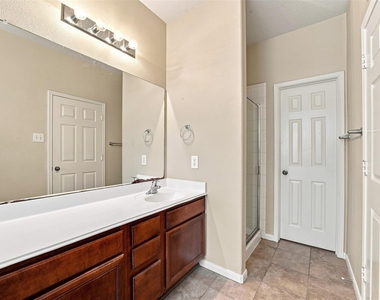 16726 Vivian Point Lane - Photo Thumbnail 22