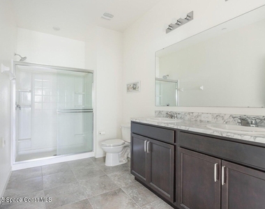 560 Remington Green Drive Se - Photo Thumbnail 9