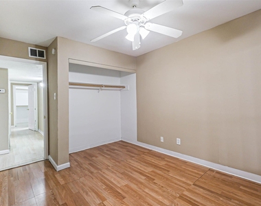 6633 W Airport Boulevard - Photo Thumbnail 16