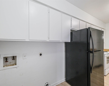6633 W Airport Boulevard - Photo Thumbnail 8
