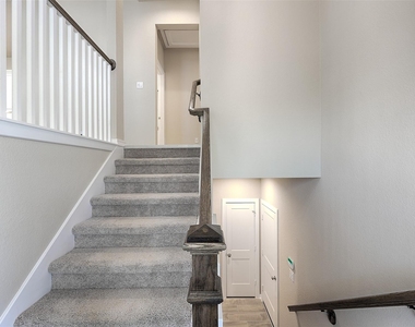 115 Handley Drive - Photo Thumbnail 3