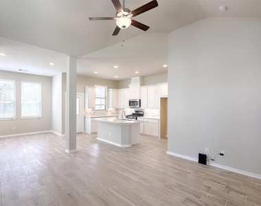115 Handley Drive - Photo Thumbnail 5