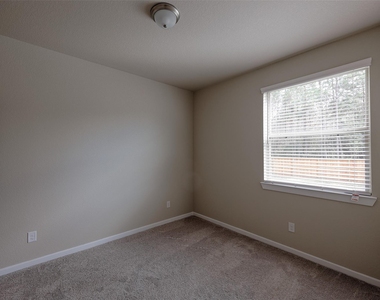 115 Handley Drive - Photo Thumbnail 19