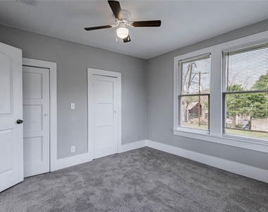 200 W Caroline Street - Photo Thumbnail 15