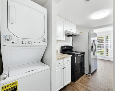 9548 Pagewood Lane - Photo Thumbnail 3