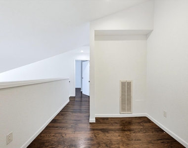 9548 Pagewood Lane - Photo Thumbnail 12