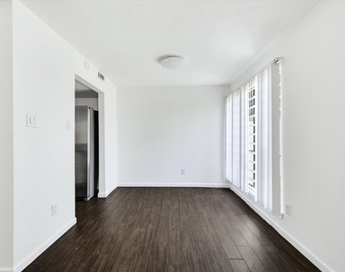 9548 Pagewood Lane - Photo Thumbnail 6