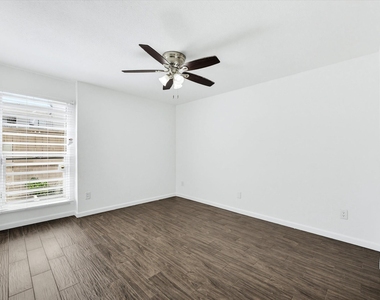 9548 Pagewood Lane - Photo Thumbnail 8