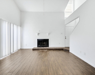 9548 Pagewood Lane - Photo Thumbnail 7