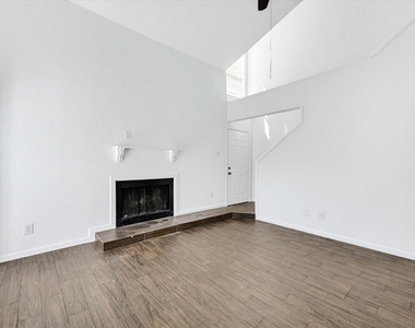 9548 Pagewood Lane - Photo Thumbnail 4