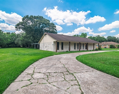 2808 Morenci Street - Photo Thumbnail 2