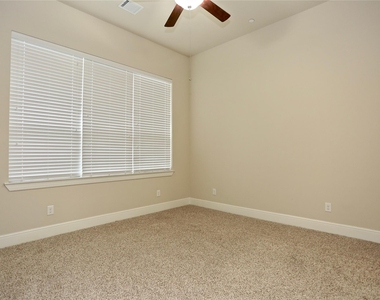 4009 Lillian Street - Photo Thumbnail 23
