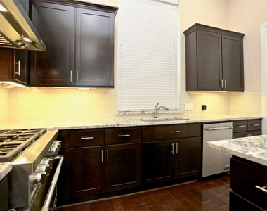 4009 Lillian Street - Photo Thumbnail 4