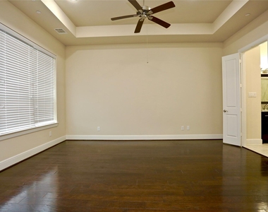 4009 Lillian Street - Photo Thumbnail 11