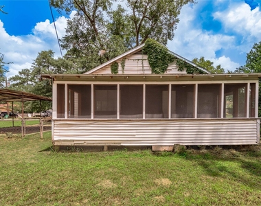 1107 W Dogwood Street - Photo Thumbnail 19