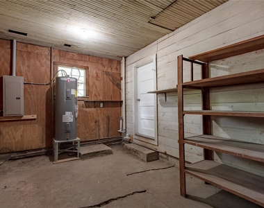1107 W Dogwood Street - Photo Thumbnail 15