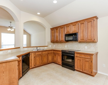 20214 Broad Run Lane - Photo Thumbnail 4