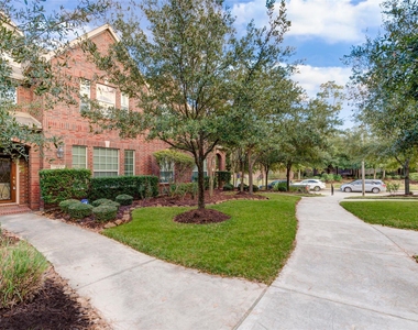 22 Bettina Lane - Photo Thumbnail 2