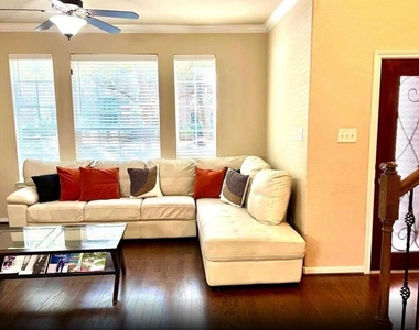 22 Bettina Lane - Photo Thumbnail 3