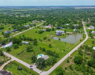 9526 Sandy Lane - Photo Thumbnail 44