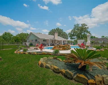 9526 Sandy Lane - Photo Thumbnail 38