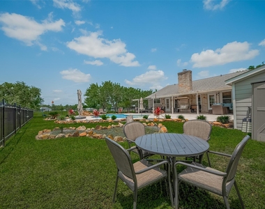9526 Sandy Lane - Photo Thumbnail 35