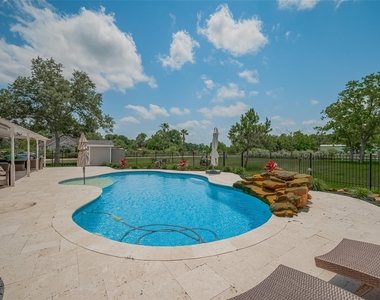 9526 Sandy Lane - Photo Thumbnail 40