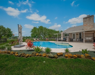 9526 Sandy Lane - Photo Thumbnail 36