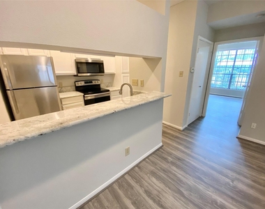 2121 El Paseo Street - Photo Thumbnail 3