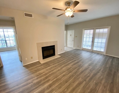 2121 El Paseo Street - Photo Thumbnail 15