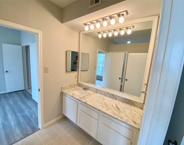 2121 El Paseo Street - Photo Thumbnail 16