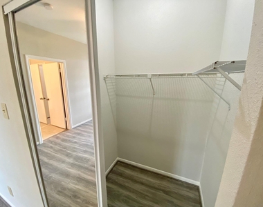 2121 El Paseo Street - Photo Thumbnail 13