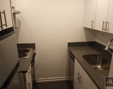 West 73rd Street - Photo Thumbnail 3