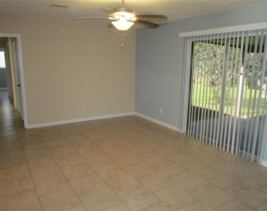 1611 Chippawa Lane - Photo Thumbnail 5
