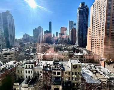 East 63 Street - Photo Thumbnail 4
