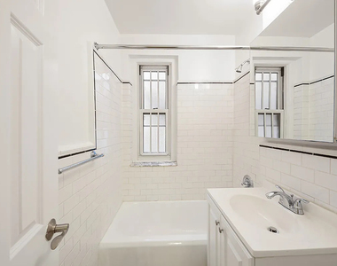 1 Jane Street - Photo Thumbnail 4