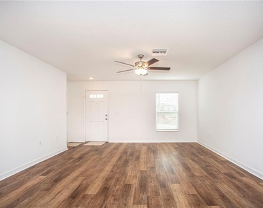 5202 Sailor Road - Photo Thumbnail 5