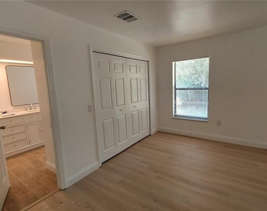 9700 Sw 209th Court - Photo Thumbnail 6