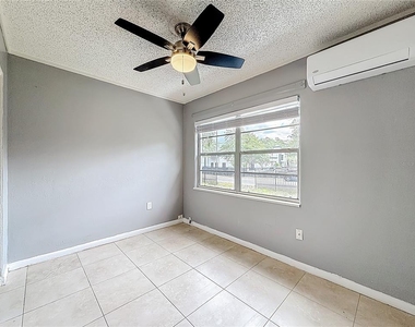 927 Hoffner Avenue - Photo Thumbnail 12