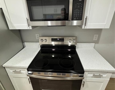 14025 Village View Drive - Photo Thumbnail 5