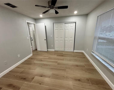 14025 Village View Drive - Photo Thumbnail 10