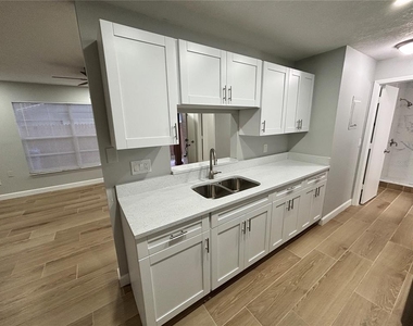 14025 Village View Drive - Photo Thumbnail 3